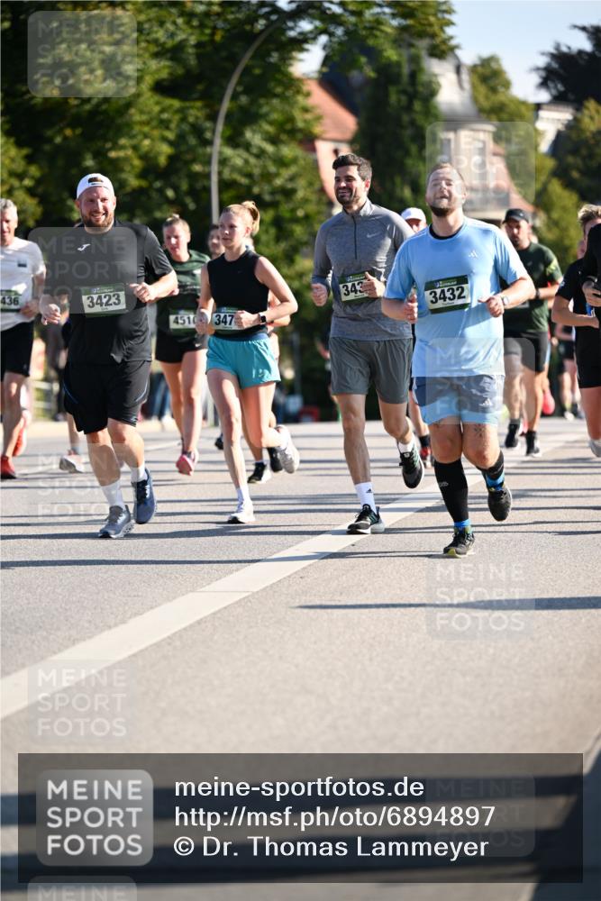 01.09.2024 - BARMER Alsterlauf Dr. Thomas Lammeyer http://msf.ph/oto/6894897 01.09.2024 09:31:39 Laufen 436, 3423, 4510, 347, 343, 3432 meine-sportfotos.de