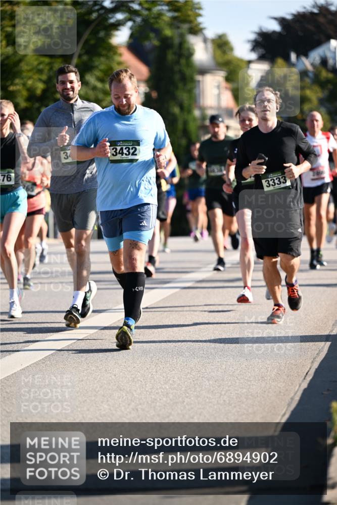 01.09.2024 - BARMER Alsterlauf Dr. Thomas Lammeyer http://msf.ph/oto/6894902 01.09.2024 09:31:40 Laufen 76, 34, 3432, 3333, 2900 meine-sportfotos.de