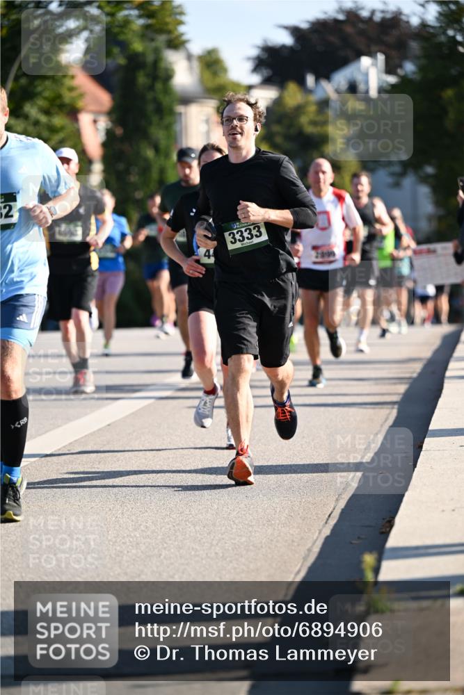 01.09.2024 - BARMER Alsterlauf Dr. Thomas Lammeyer http://msf.ph/oto/6894906 01.09.2024 09:31:40 Laufen 32, 3333 meine-sportfotos.de