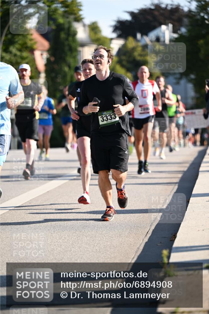 01.09.2024 - BARMER Alsterlauf Dr. Thomas Lammeyer http://msf.ph/oto/6894908 01.09.2024 09:31:40 Laufen 3333 meine-sportfotos.de