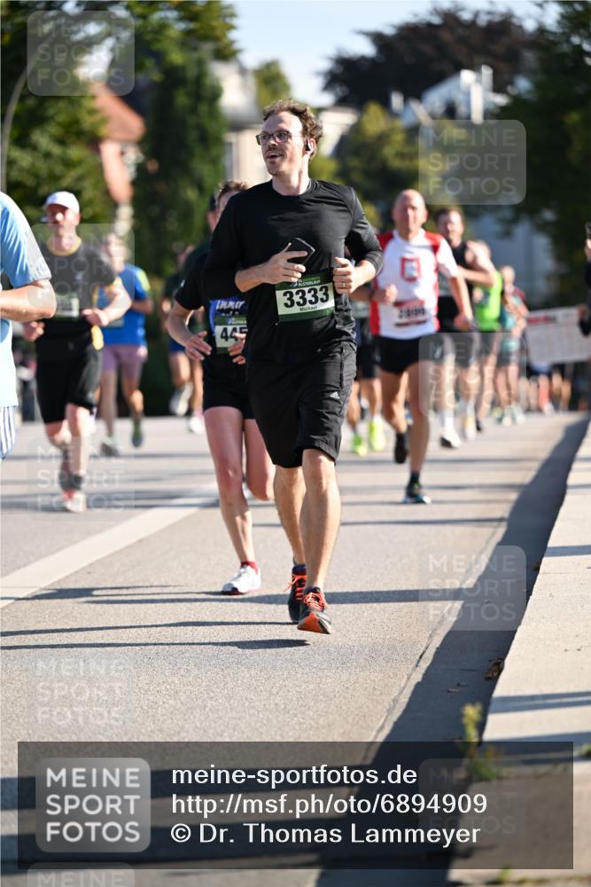 01.09.2024 - BARMER Alsterlauf Dr. Thomas Lammeyer http://msf.ph/oto/6894909 01.09.2024 09:31:41 Laufen 445, 3333 meine-sportfotos.de