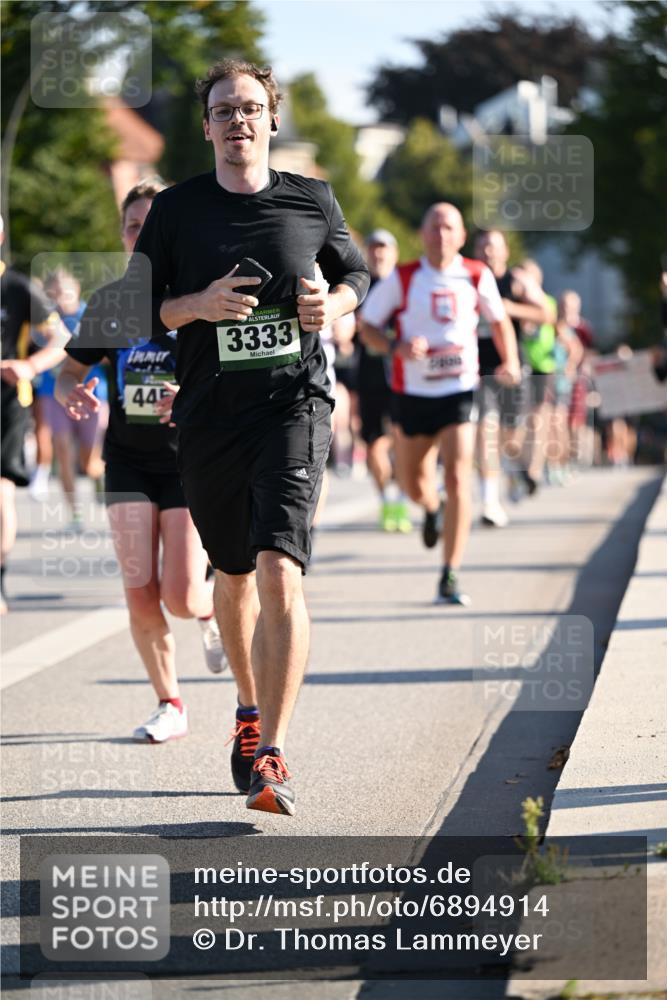 01.09.2024 - BARMER Alsterlauf Dr. Thomas Lammeyer http://msf.ph/oto/6894914 01.09.2024 09:31:41 Laufen 445, 3333 meine-sportfotos.de