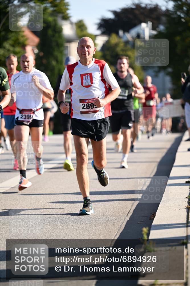 01.09.2024 - BARMER Alsterlauf Dr. Thomas Lammeyer http://msf.ph/oto/6894926 01.09.2024 09:31:43 Laufen 2399, 35, 289 meine-sportfotos.de