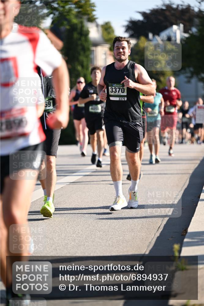 01.09.2024 - BARMER Alsterlauf Dr. Thomas Lammeyer http://msf.ph/oto/6894937 01.09.2024 09:31:45 Laufen 2896, 69, 3370, 3370 meine-sportfotos.de