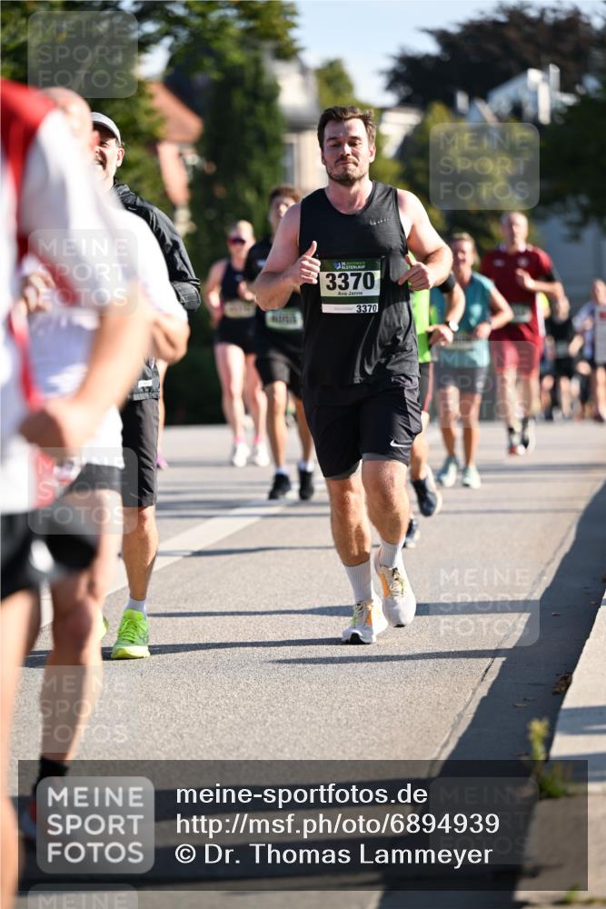 01.09.2024 - BARMER Alsterlauf Dr. Thomas Lammeyer http://msf.ph/oto/6894939 01.09.2024 09:31:45 Laufen 3370, 3370 meine-sportfotos.de