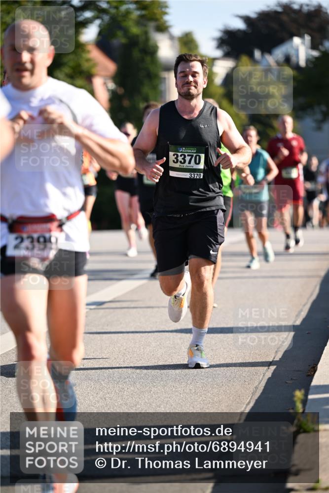 01.09.2024 - BARMER Alsterlauf Dr. Thomas Lammeyer http://msf.ph/oto/6894941 01.09.2024 09:31:45 Laufen 2399, 3370, 3370 meine-sportfotos.de