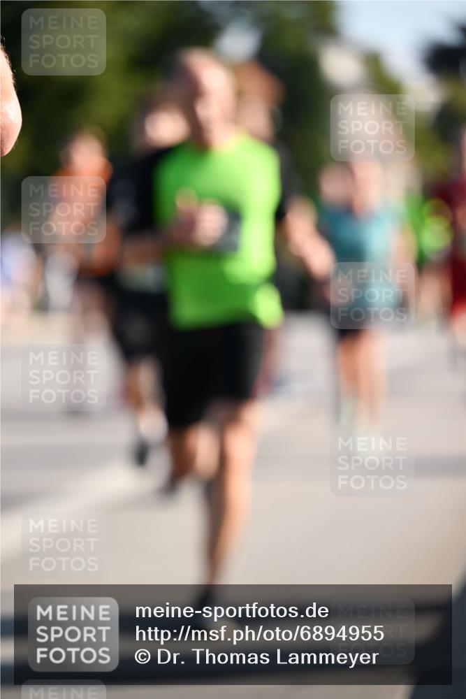 01.09.2024 - BARMER Alsterlauf Dr. Thomas Lammeyer http://msf.ph/oto/6894955 01.09.2024 09:31:48 Laufen  meine-sportfotos.de