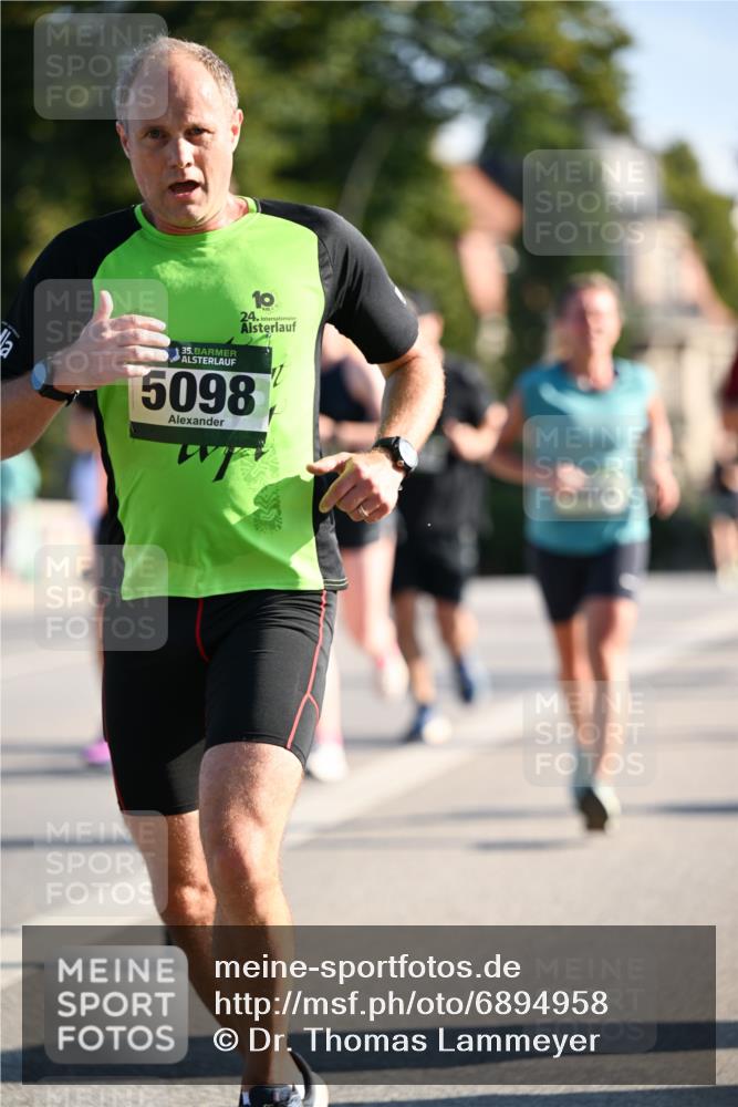 01.09.2024 - BARMER Alsterlauf Dr. Thomas Lammeyer http://msf.ph/oto/6894958 01.09.2024 09:31:48 Laufen 24, 35, 5098 meine-sportfotos.de