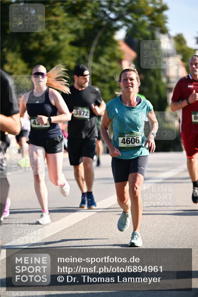 01.09.2024 - BARMER Alsterlauf Dr. Thomas Lammeyer http://msf.ph/oto/6894961 01.09.2024 09:31:49 Laufen 43, 3872, 4606, 8 meine-sportfotos.de
