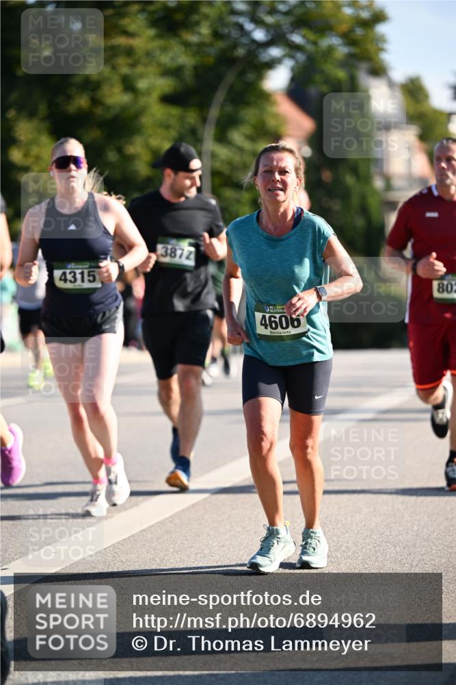 01.09.2024 - BARMER Alsterlauf Dr. Thomas Lammeyer http://msf.ph/oto/6894962 01.09.2024 09:31:49 Laufen 4315, 3872, 135, 4606, 80 meine-sportfotos.de