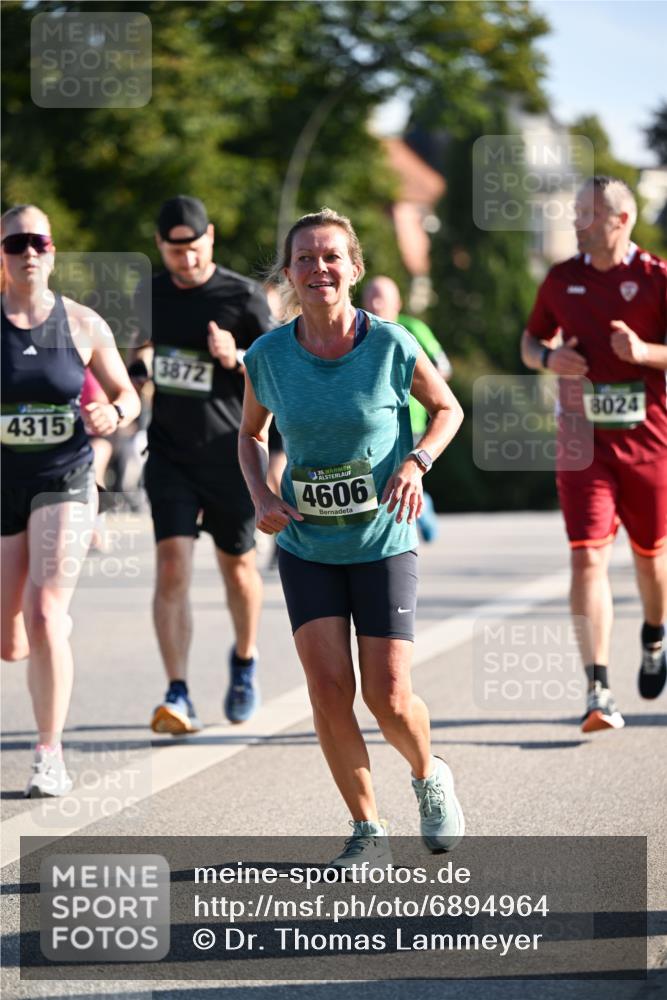 01.09.2024 - BARMER Alsterlauf Dr. Thomas Lammeyer http://msf.ph/oto/6894964 01.09.2024 09:31:49 Laufen 4315, 3872, 35, 4606, 8024 meine-sportfotos.de