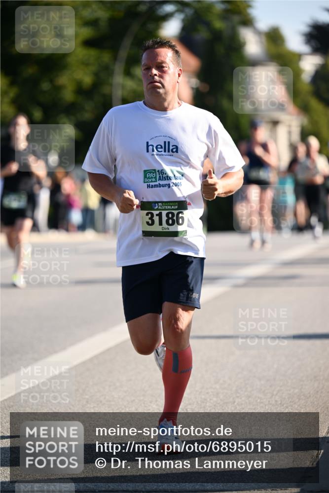 01.09.2024 - BARMER Alsterlauf Dr. Thomas Lammeyer http://msf.ph/oto/6895015 01.09.2024 09:31:57 Laufen 16, 2005, 35, 3186 meine-sportfotos.de