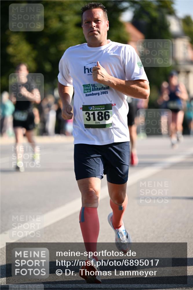 01.09.2024 - BARMER Alsterlauf Dr. Thomas Lammeyer http://msf.ph/oto/6895017 01.09.2024 09:31:57 Laufen 16, 2005, 35, 3186 meine-sportfotos.de
