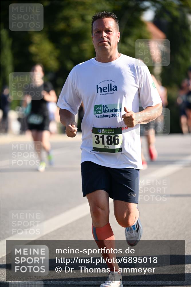 01.09.2024 - BARMER Alsterlauf Dr. Thomas Lammeyer http://msf.ph/oto/6895018 01.09.2024 09:31:57 Laufen 16, 2005, 135, 3186 meine-sportfotos.de