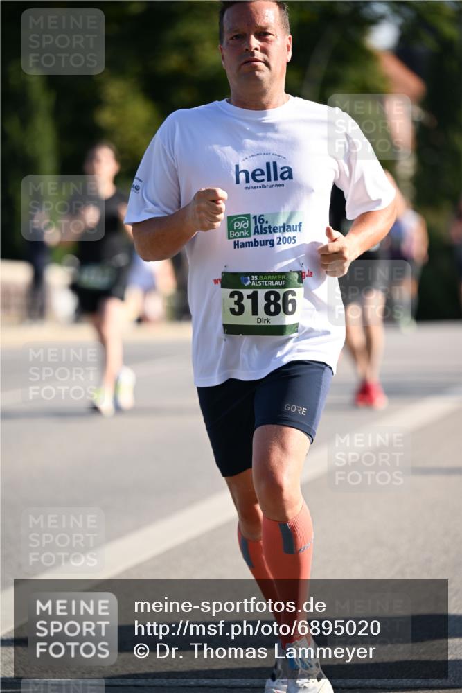 01.09.2024 - BARMER Alsterlauf Dr. Thomas Lammeyer http://msf.ph/oto/6895020 01.09.2024 09:31:57 Laufen 16, 2005, 35, 3186 meine-sportfotos.de