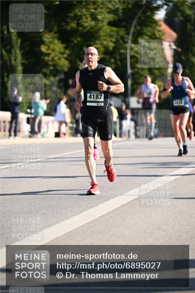 01.09.2024 - BARMER Alsterlauf Dr. Thomas Lammeyer http://msf.ph/oto/6895027 01.09.2024 09:31:59 Laufen 4187, 4187 meine-sportfotos.de