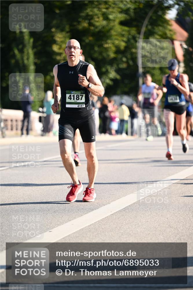 01.09.2024 - BARMER Alsterlauf Dr. Thomas Lammeyer http://msf.ph/oto/6895033 01.09.2024 09:31:59 Laufen 4187, 4187 meine-sportfotos.de