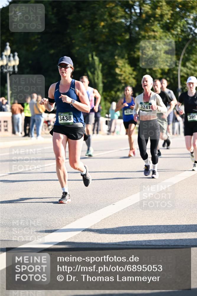 01.09.2024 - BARMER Alsterlauf Dr. Thomas Lammeyer http://msf.ph/oto/6895053 01.09.2024 09:32:03 Laufen 4240, 3438, 3241, 399 meine-sportfotos.de