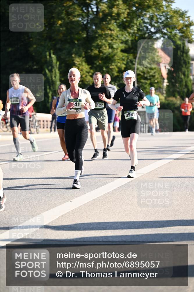 01.09.2024 - BARMER Alsterlauf Dr. Thomas Lammeyer http://msf.ph/oto/6895057 01.09.2024 09:32:04 Laufen 8166, 41, 3241, 8122, 3997 meine-sportfotos.de