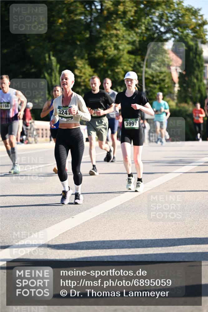 01.09.2024 - BARMER Alsterlauf Dr. Thomas Lammeyer http://msf.ph/oto/6895059 01.09.2024 09:32:04 Laufen 8166, 324, 3241, 3997 meine-sportfotos.de