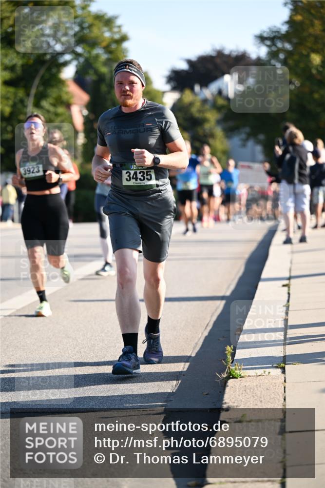 01.09.2024 - BARMER Alsterlauf Dr. Thomas Lammeyer http://msf.ph/oto/6895079 01.09.2024 09:32:07 Laufen 3923, 3435 meine-sportfotos.de