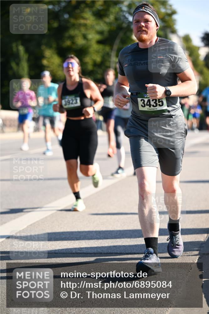 01.09.2024 - BARMER Alsterlauf Dr. Thomas Lammeyer http://msf.ph/oto/6895084 01.09.2024 09:32:07 Laufen 923, 3435 meine-sportfotos.de