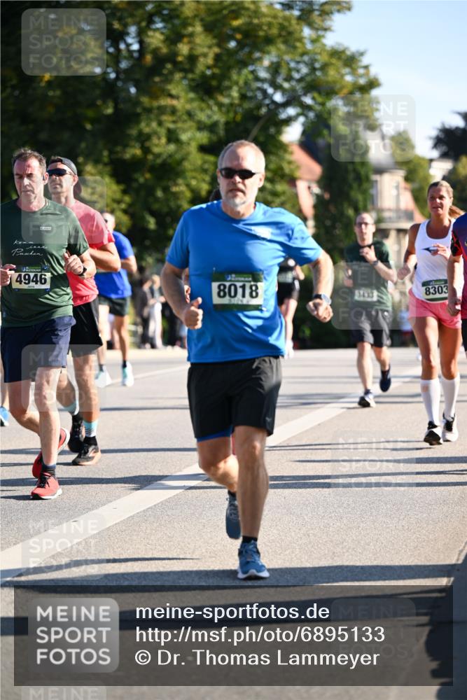 01.09.2024 - BARMER Alsterlauf Dr. Thomas Lammeyer http://msf.ph/oto/6895133 01.09.2024 09:32:17 Laufen 4946, 8018, 8303 meine-sportfotos.de