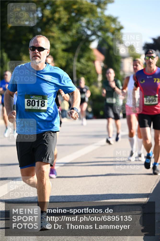 01.09.2024 - BARMER Alsterlauf Dr. Thomas Lammeyer http://msf.ph/oto/6895135 01.09.2024 09:32:17 Laufen 10, 8018, 73, 3995 meine-sportfotos.de