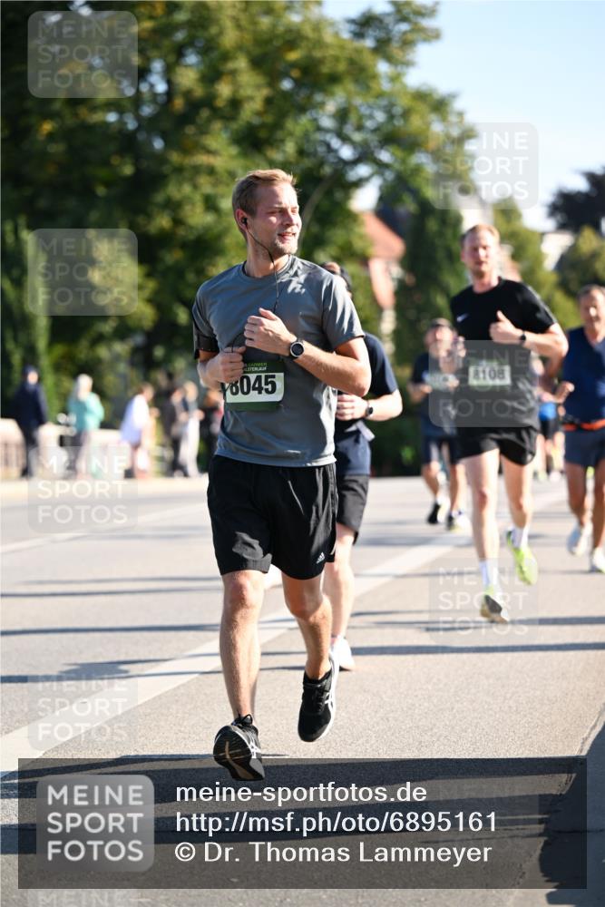 01.09.2024 - BARMER Alsterlauf Dr. Thomas Lammeyer http://msf.ph/oto/6895161 01.09.2024 09:32:22 Laufen 5, 8045, 8108 meine-sportfotos.de