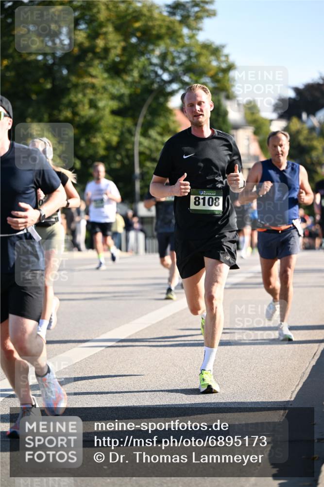01.09.2024 - BARMER Alsterlauf Dr. Thomas Lammeyer http://msf.ph/oto/6895173 01.09.2024 09:32:23 Laufen 35, 8108 meine-sportfotos.de
