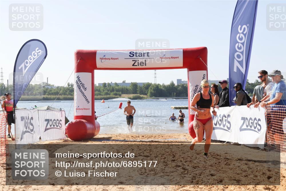 01.09.2024 - 17. Tribühne Triathlon Luisa Fischer http://msf.ph/oto/6895177 01.09.2024 11:02:05 Schwimmen 312, 398 meine-sportfotos.de