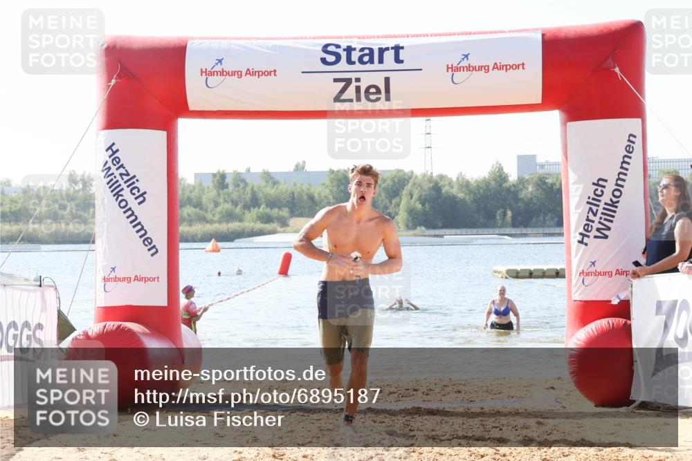 01.09.2024 - 17. Tribühne Triathlon Luisa Fischer http://msf.ph/oto/6895187 01.09.2024 11:02:07 Schwimmen 312, 398, 440 meine-sportfotos.de
