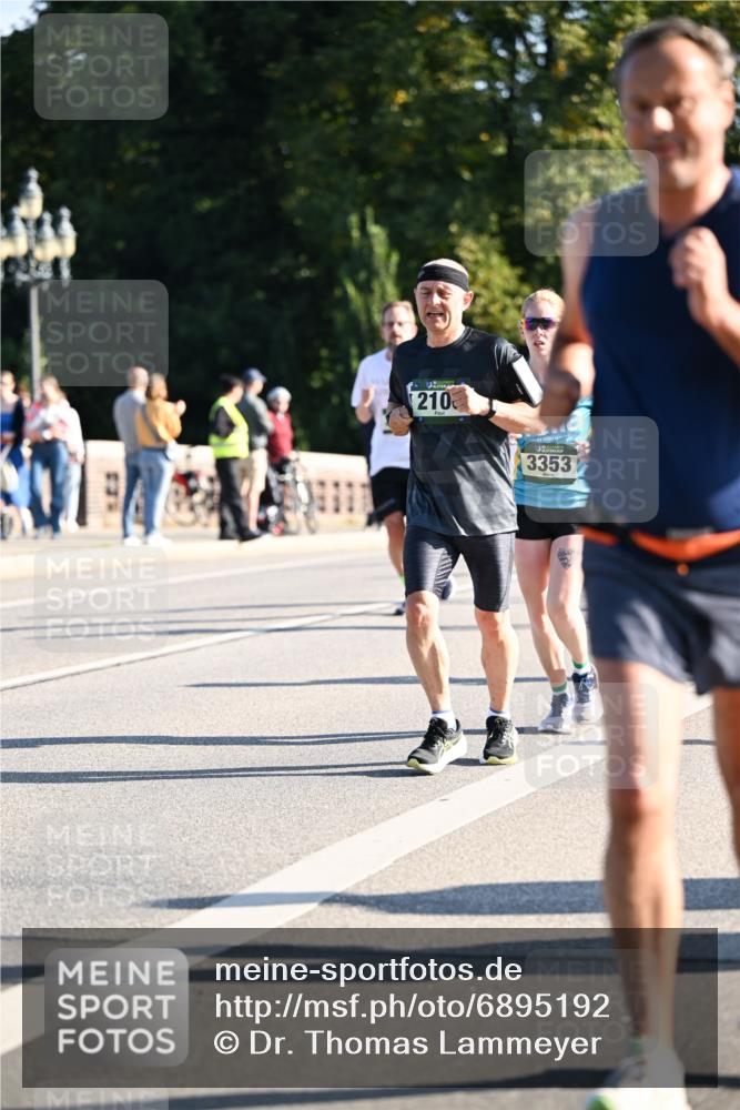 01.09.2024 - BARMER Alsterlauf Dr. Thomas Lammeyer http://msf.ph/oto/6895192 01.09.2024 09:32:25 Laufen 210, 3353 meine-sportfotos.de