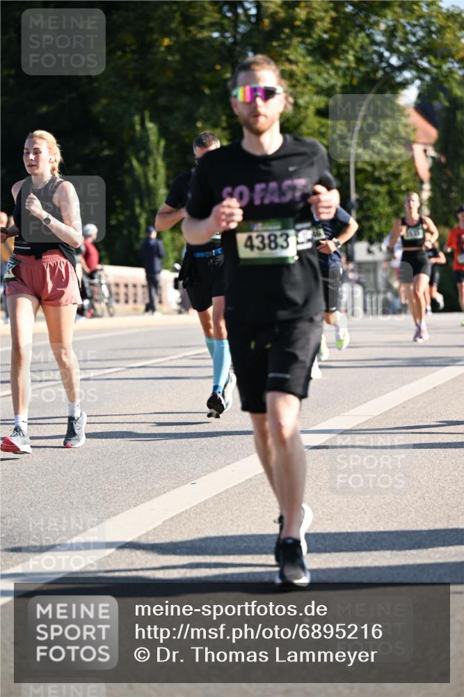 01.09.2024 - BARMER Alsterlauf Dr. Thomas Lammeyer http://msf.ph/oto/6895216 01.09.2024 09:32:28 Laufen 4383 meine-sportfotos.de