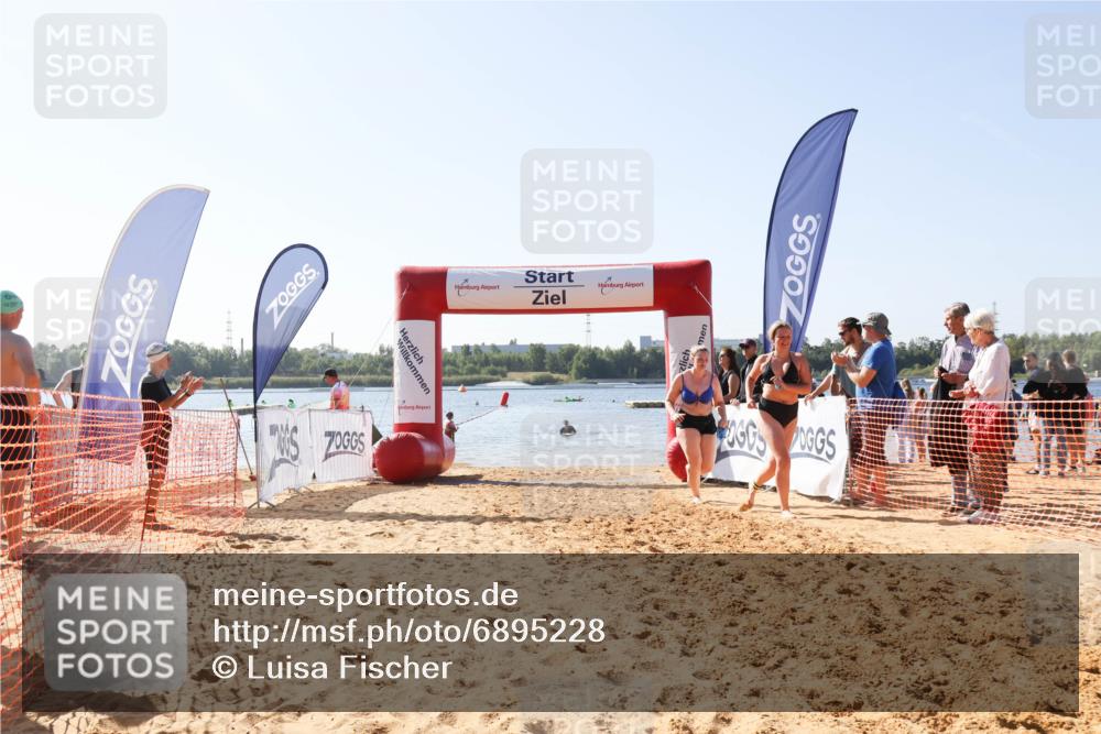01.09.2024 - 17. Tribühne Triathlon Luisa Fischer http://msf.ph/oto/6895228 01.09.2024 11:02:18 Schwimmen 402, 440 meine-sportfotos.de
