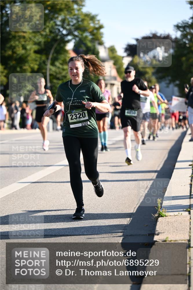 01.09.2024 - BARMER Alsterlauf Dr. Thomas Lammeyer http://msf.ph/oto/6895229 01.09.2024 09:32:29 Laufen 5, 2320, 2320, 4860 meine-sportfotos.de