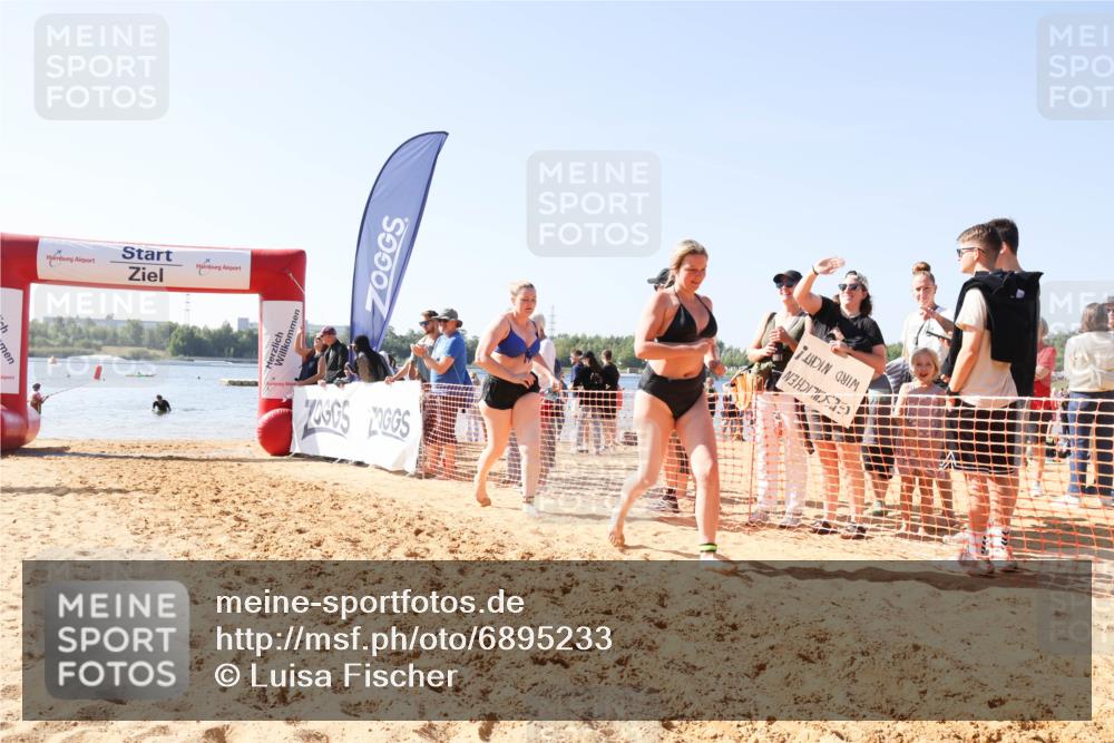01.09.2024 - 17. Tribühne Triathlon Luisa Fischer http://msf.ph/oto/6895233 01.09.2024 11:02:20 Schwimmen 402, 440 meine-sportfotos.de