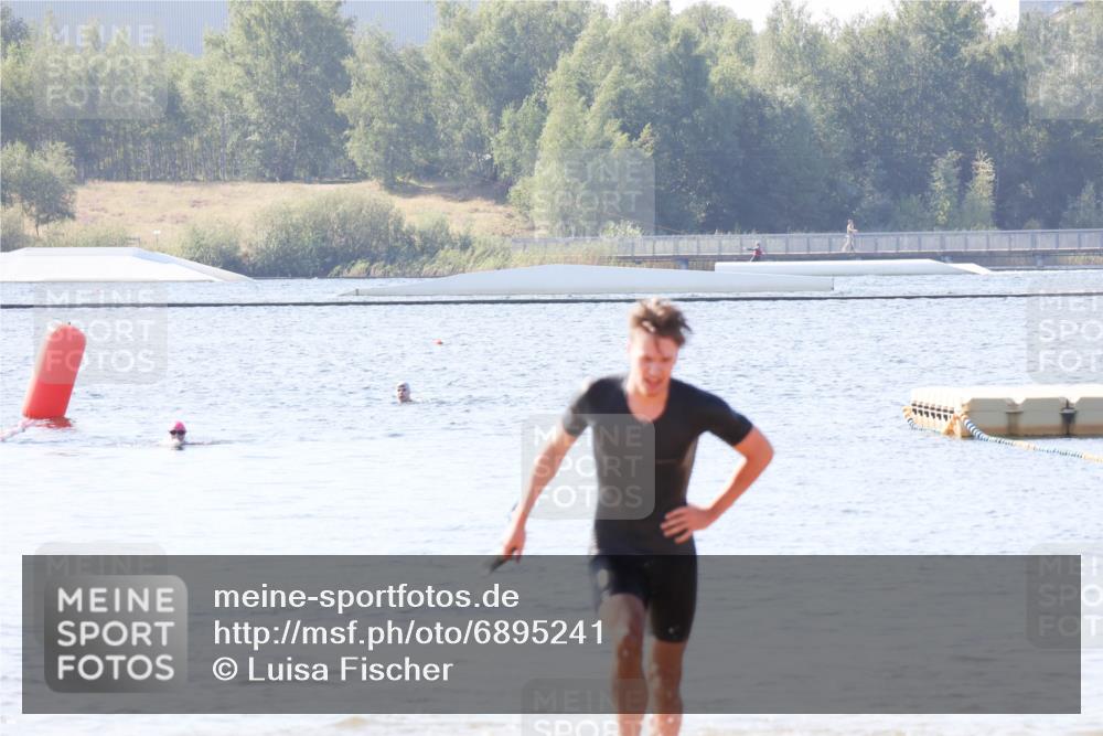 01.09.2024 - 17. Tribühne Triathlon Luisa Fischer http://msf.ph/oto/6895241 01.09.2024 11:02:29 Schwimmen 330 meine-sportfotos.de
