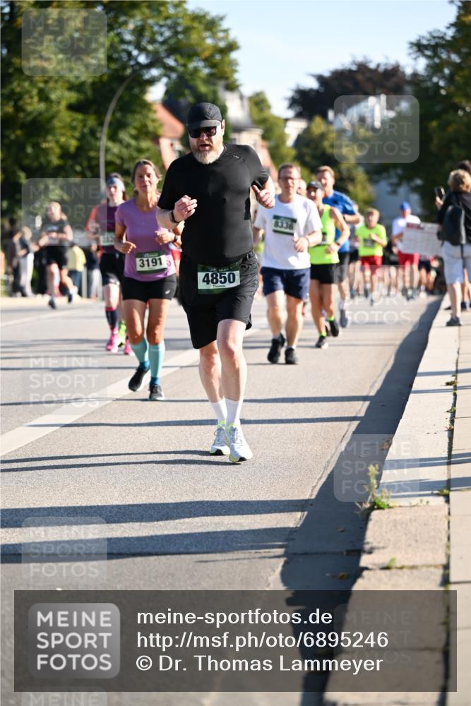 01.09.2024 - BARMER Alsterlauf Dr. Thomas Lammeyer http://msf.ph/oto/6895246 01.09.2024 09:32:31 Laufen 3191, 4850, 8336 meine-sportfotos.de