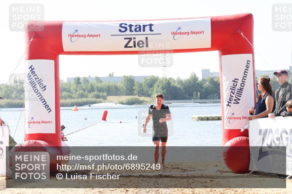 01.09.2024 - 17. Tribühne Triathlon Luisa Fischer http://msf.ph/oto/6895249 01.09.2024 11:02:33 Schwimmen 330 meine-sportfotos.de