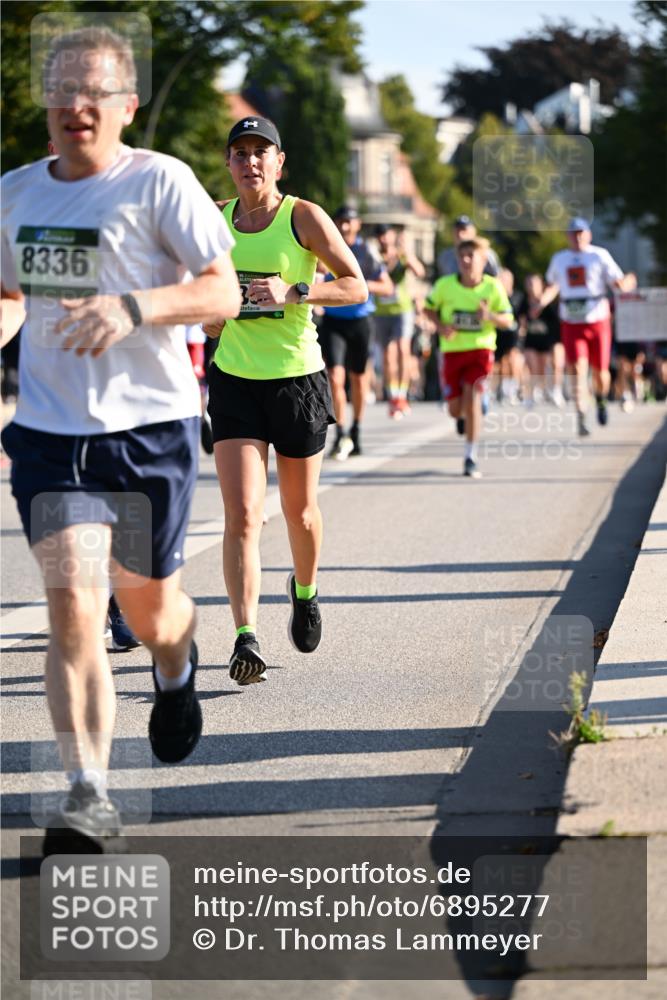 01.09.2024 - BARMER Alsterlauf Dr. Thomas Lammeyer http://msf.ph/oto/6895277 01.09.2024 09:32:34 Laufen 8336 meine-sportfotos.de