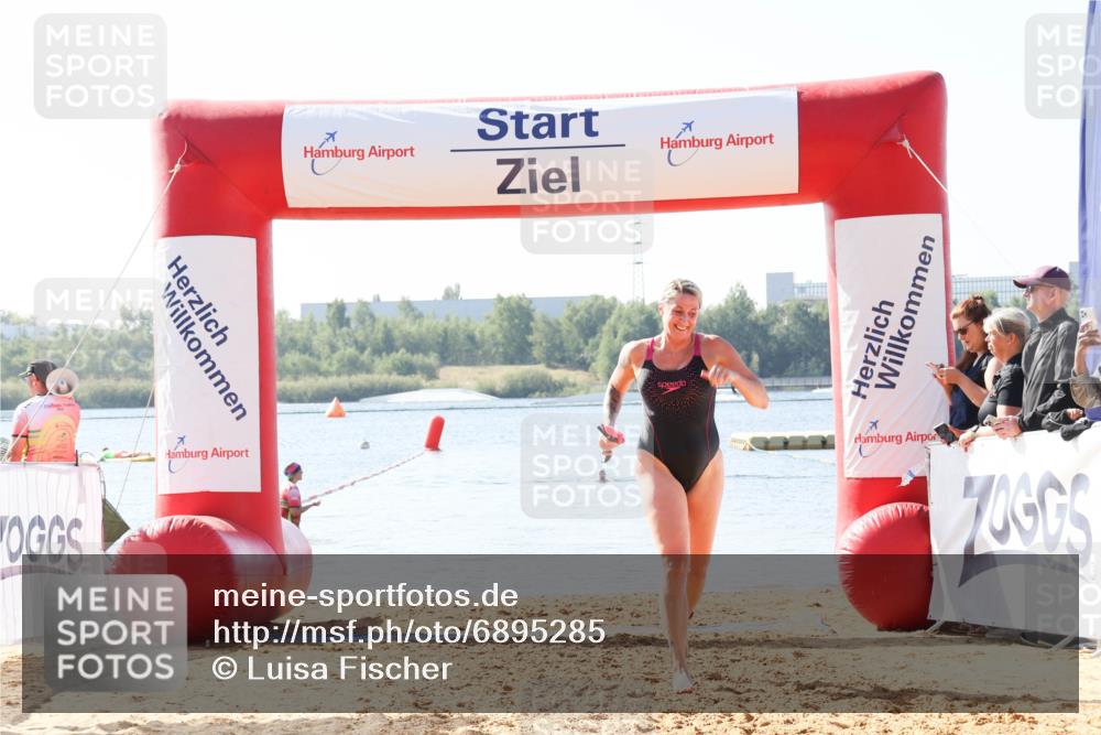 01.09.2024 - 17. Tribühne Triathlon Luisa Fischer http://msf.ph/oto/6895285 01.09.2024 11:03:41 Schwimmen 445 meine-sportfotos.de