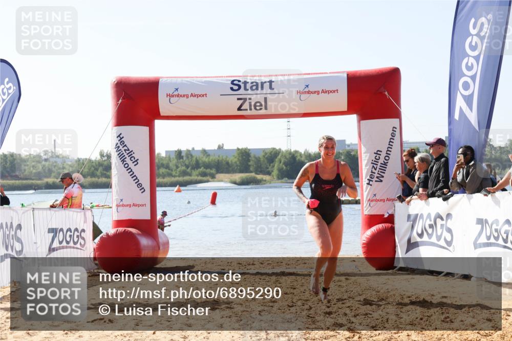 01.09.2024 - 17. Tribühne Triathlon Luisa Fischer http://msf.ph/oto/6895290 01.09.2024 11:03:42 Schwimmen 445 meine-sportfotos.de