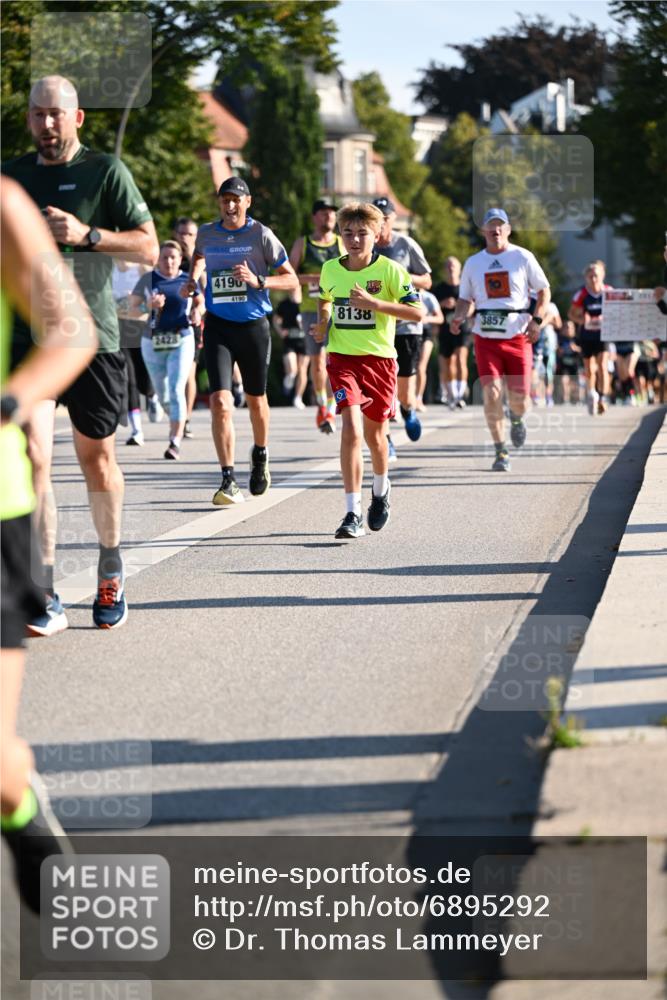 01.09.2024 - BARMER Alsterlauf Dr. Thomas Lammeyer http://msf.ph/oto/6895292 01.09.2024 09:32:35 Laufen 2428, 4190, 4190, 8138, 3857 meine-sportfotos.de