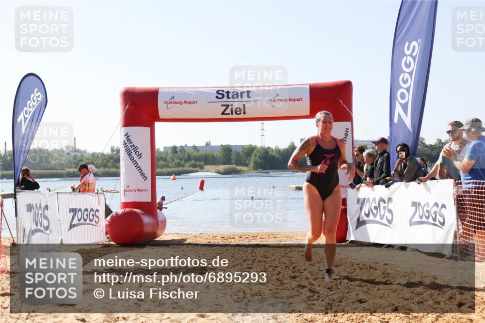 01.09.2024 - 17. Tribühne Triathlon Luisa Fischer http://msf.ph/oto/6895293 01.09.2024 11:03:42 Schwimmen 445 meine-sportfotos.de