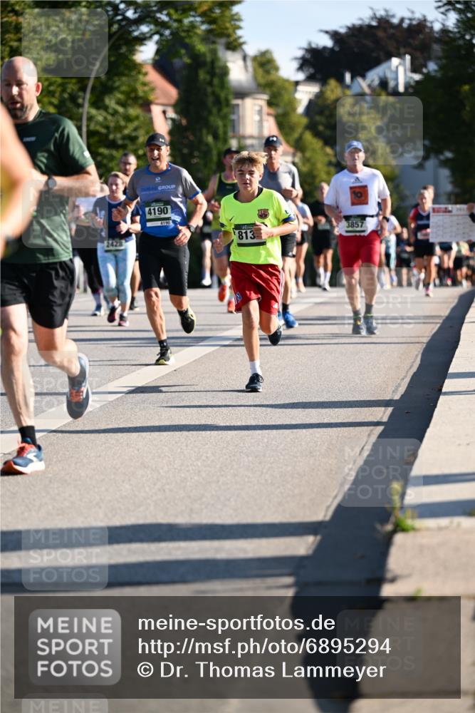 01.09.2024 - BARMER Alsterlauf Dr. Thomas Lammeyer http://msf.ph/oto/6895294 01.09.2024 09:32:36 Laufen 2428, 4190, 4190, 3857, 813 meine-sportfotos.de