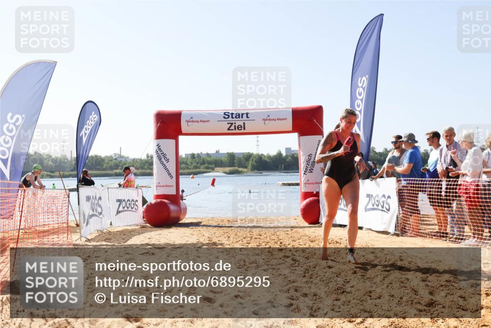 01.09.2024 - 17. Tribühne Triathlon Luisa Fischer http://msf.ph/oto/6895295 01.09.2024 11:03:43 Schwimmen 445 meine-sportfotos.de