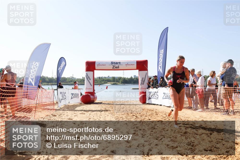 01.09.2024 - 17. Tribühne Triathlon Luisa Fischer http://msf.ph/oto/6895297 01.09.2024 11:03:43 Schwimmen 445 meine-sportfotos.de