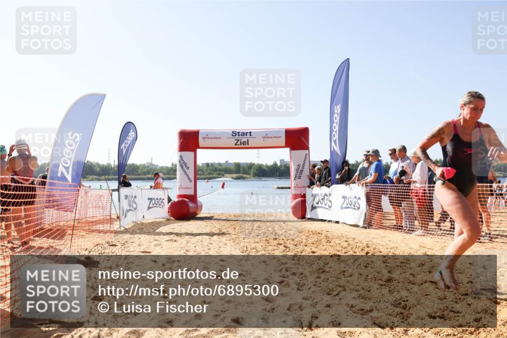 01.09.2024 - 17. Tribühne Triathlon Luisa Fischer http://msf.ph/oto/6895300 01.09.2024 11:03:44 Schwimmen 445 meine-sportfotos.de