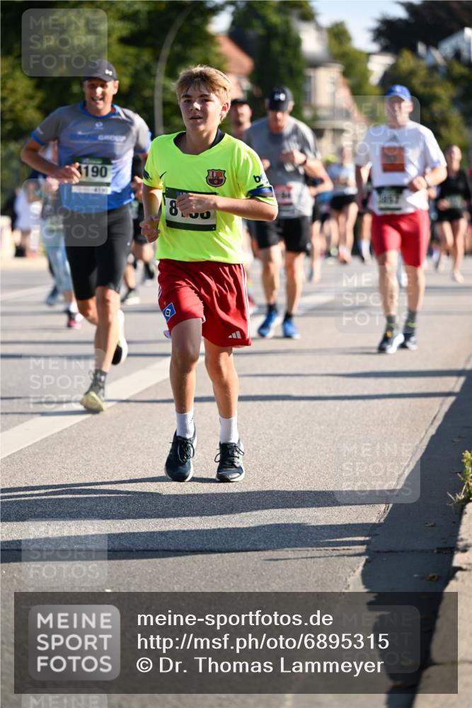 01.09.2024 - BARMER Alsterlauf Dr. Thomas Lammeyer http://msf.ph/oto/6895315 01.09.2024 09:32:37 Laufen 190, 4101, 8, 30 meine-sportfotos.de
